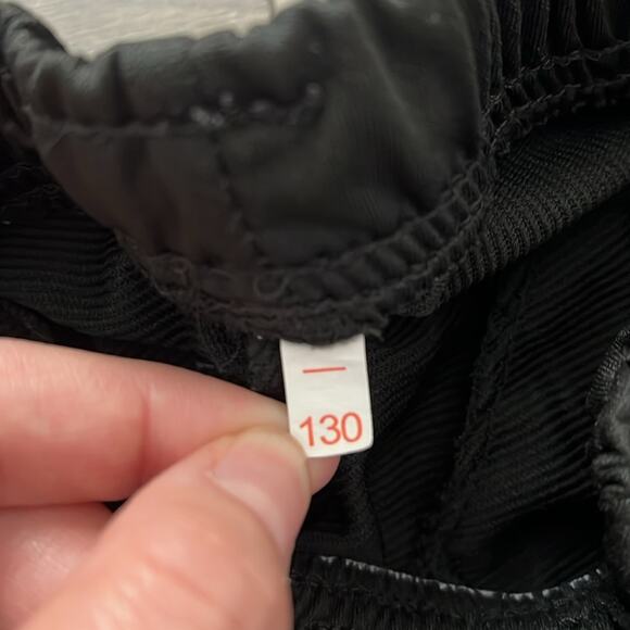 Tik Tok Kid’s 2 Piece Set Red‎ T Shirt & Black Shorts With Pockets Size 8/10 - Picture 9 of 10